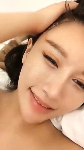 99re超碰-精彩预告完整无删减版